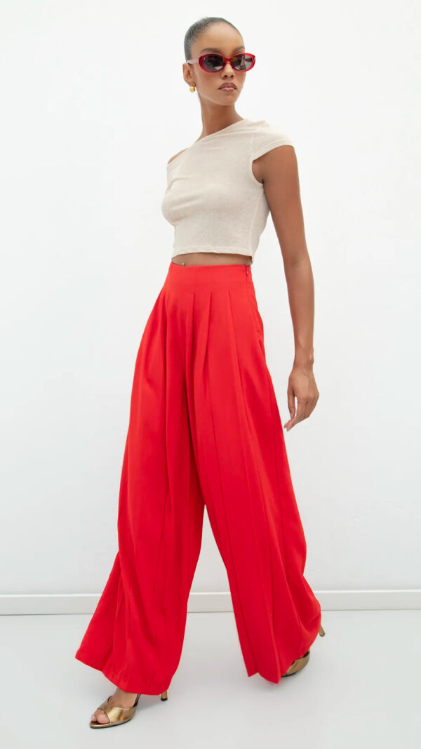 RED PANTS - Image 2