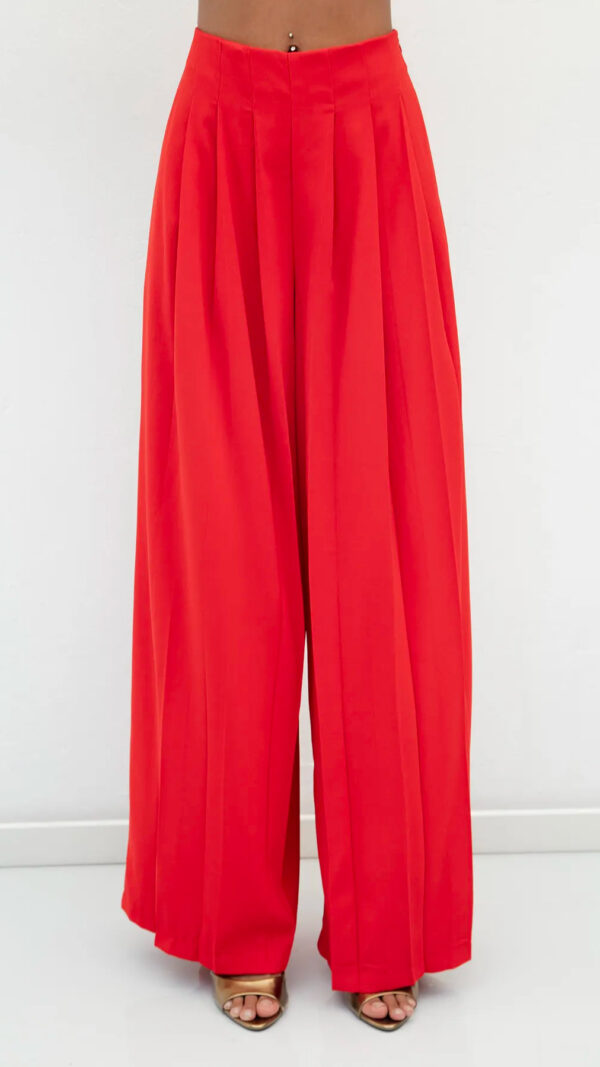 RED PANTS - Image 3