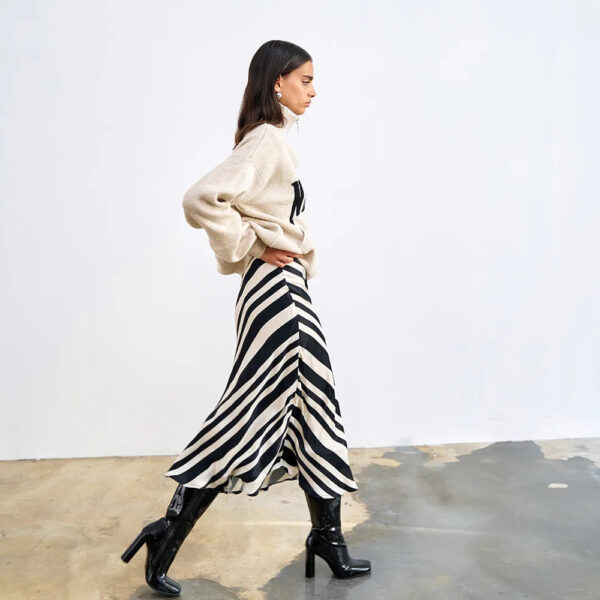 STRIPE DETAILED SATIN SKIRT