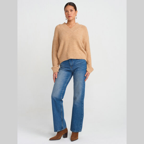 ECRU V NECK SWEATER