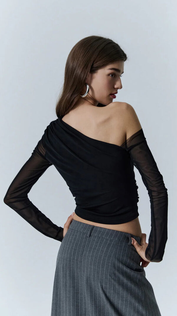 BLACK BLOUSE - Image 3